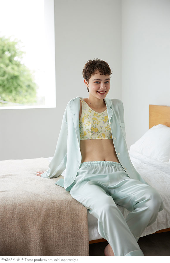 ◎新品未使用タグ付 Wacoal 睡眠科学 シルクパジャマ ワコール グレー 絹 WACOAL ワコール 睡眠科学 YDX542 パジャマ 絹 シルク100