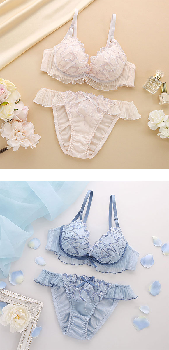 最終お値下げのお値下げします。ROSABLU 黒 レース付きブラジャー ココランジェ ダズリングペタルレース ブラジャー ショーツ