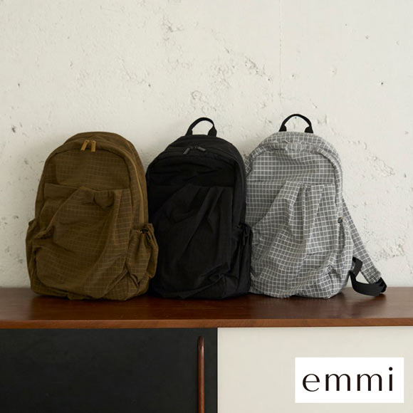 えみ エミ ボックスチェックギャザーボディーバックパック emmi