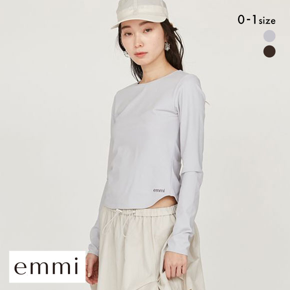エミ WELLNESS&TRAINING サステナレッチデザインプルオーバー emmi