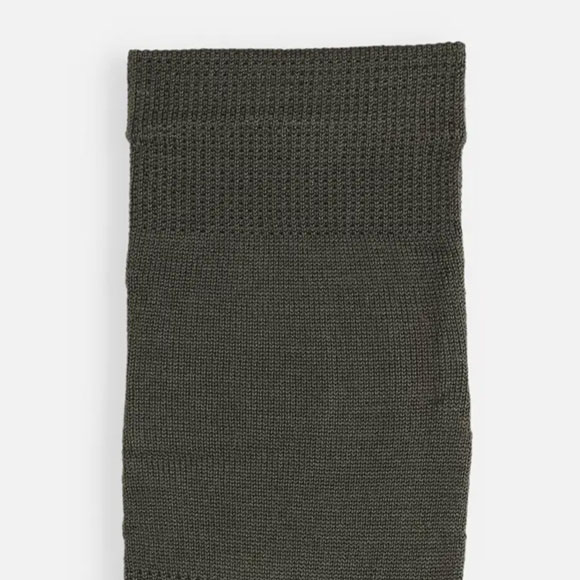 タビオ Tabio LEG LABO シルクの5本指ソックス 靴下 アンクル丈 シルク混 吸放湿 大きいサイズ 24-26cm 日本製