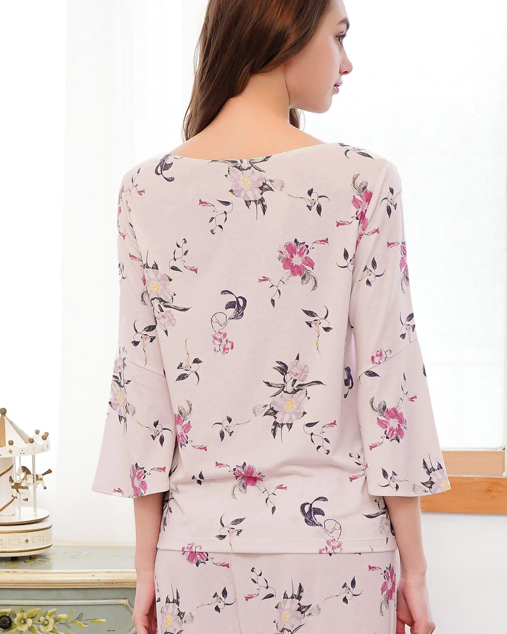 ブルーミングフローラ トロピカFloral 花柄 ルームウェア パジャマ Tシャツ＋ワイドパンツ 上下セット 七分袖