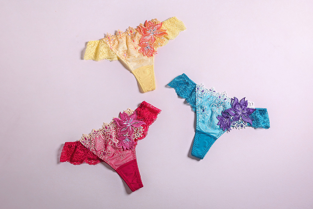 ヒミコ002シリーズのTバックショーツ