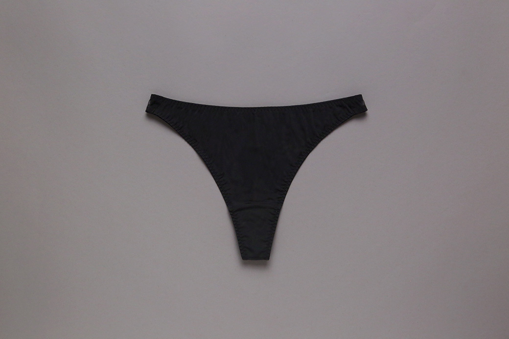 Tバックショーツ