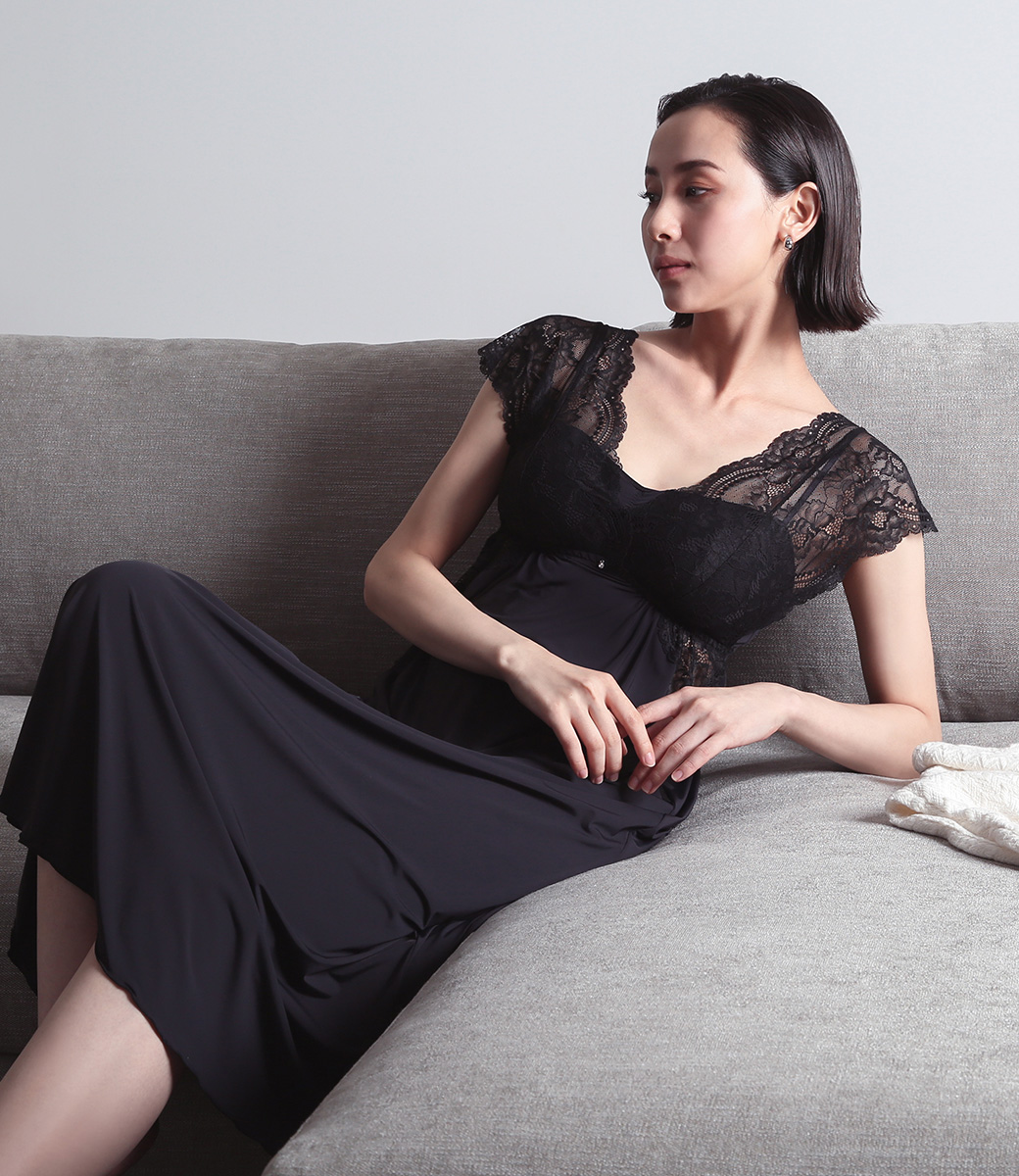 フロリナヴォーテ アンテアージュのブラックランジェリー＆ナイトウェア