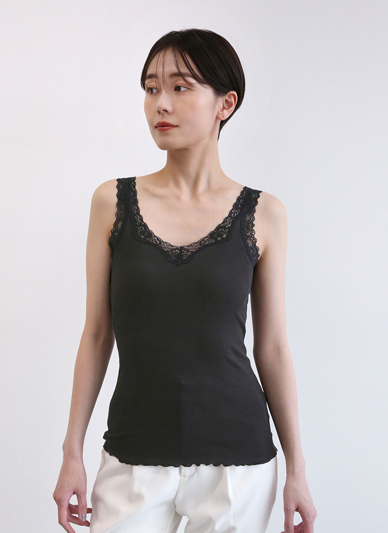 「こなれ感」のある秋インナーでおしゃれをアップデート！