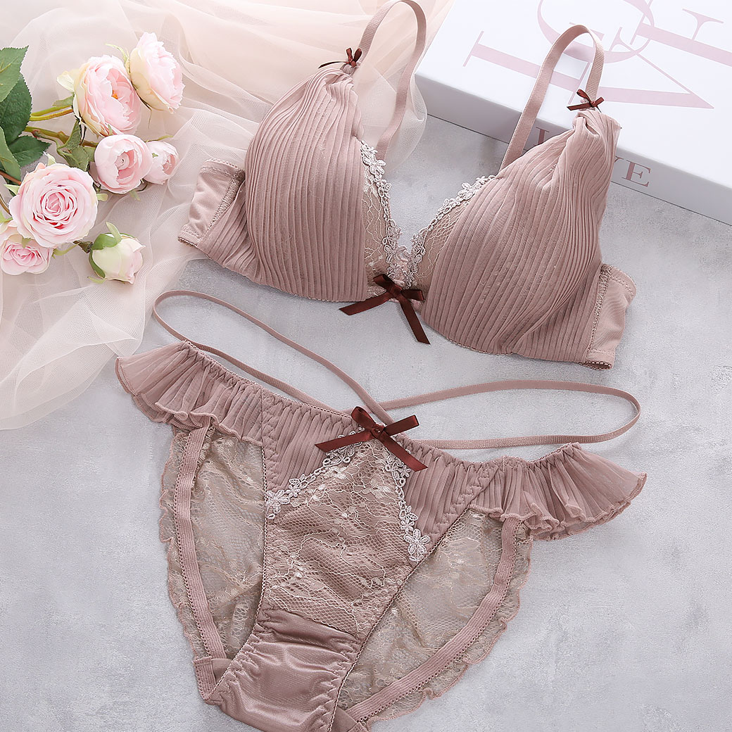 ココランジェのガーリーチュールプリーツ別注ショーツブラセット