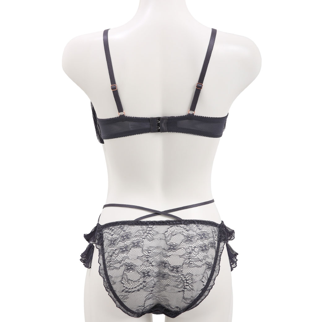 ココランジェのガーリーチュールプリーツ別注ショーツブラセット