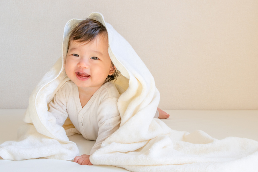 お風呂上がりの赤ちゃん