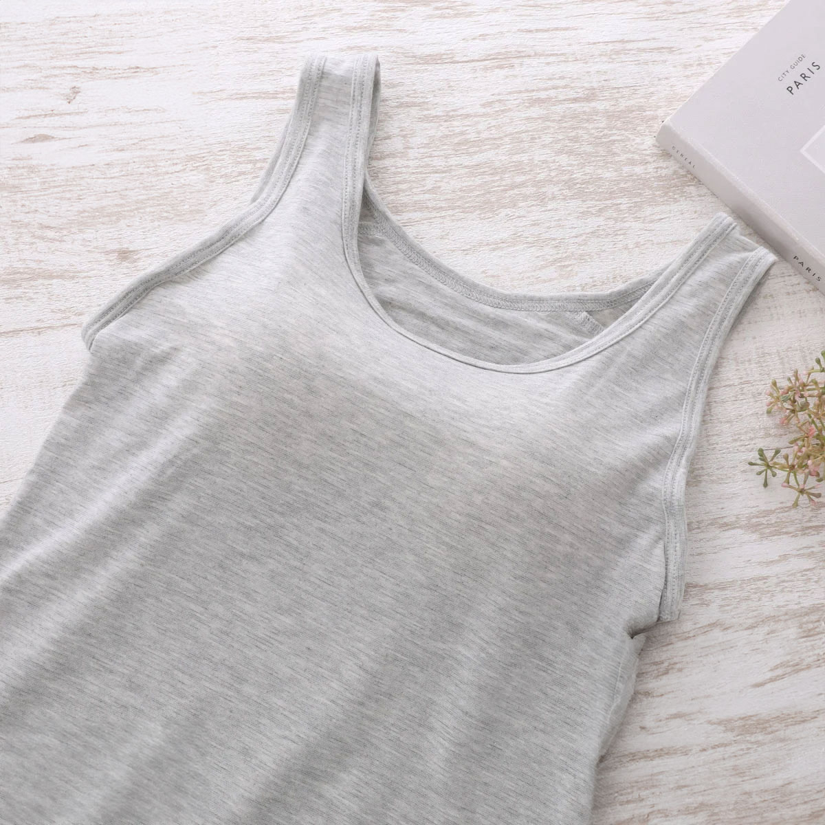 プラチナベーシック カップ付きタンクトップ