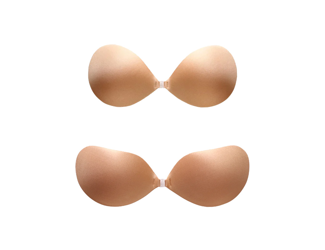 シースルー素材には、ヌーブラで対応